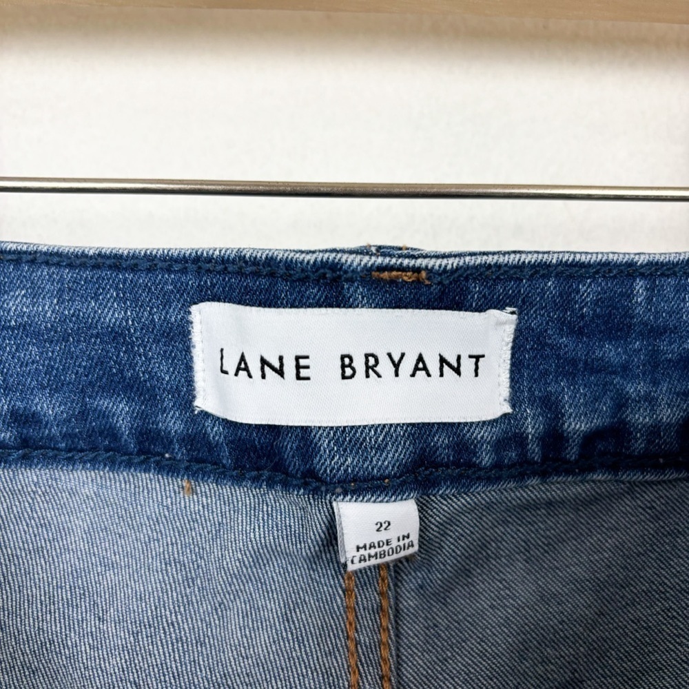 Lane Bryant Flex Magic Waistband Distressed Mid-Rise Boyfriend Capri Jean Sz 22 - Picture 5 of 8